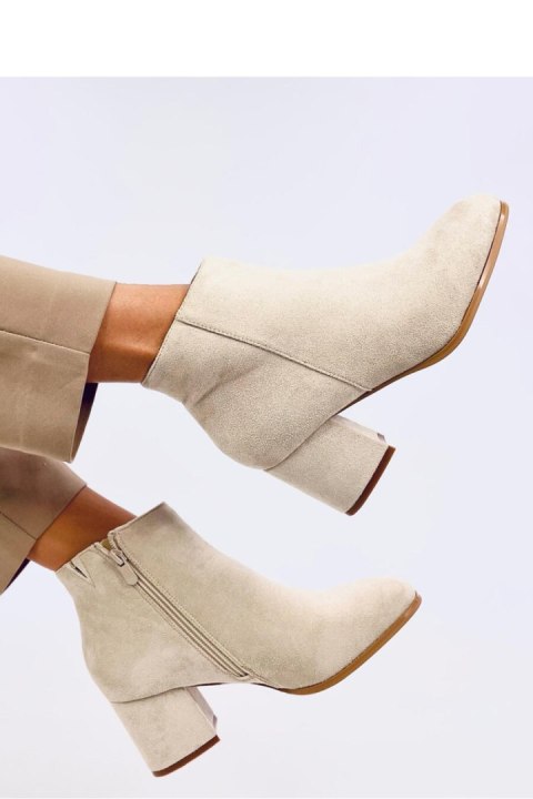 Botki gładkie na obcasie MARPLE BEIGE - Inello Botki gładkie na obcasie MARPLE BEIGE - Inello