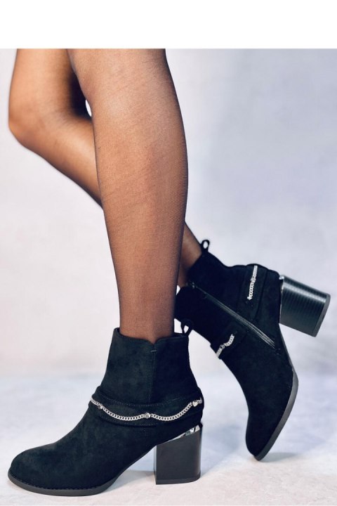 Botki na obcasie zamszowe ATHING BLACK - Inello Botki na obcasie zamszowe ATHING BLACK - Inello