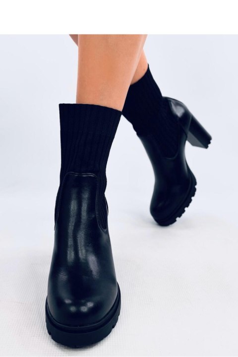 Botki na obcasie ze ściagaczem FAIRSY BLACK - Inello Botki na obcasie ze ściagaczem FAIRSY BLACK - Inello