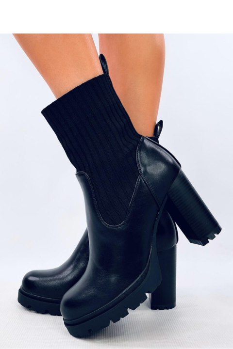 Botki na obcasie ze ściagaczem FAIRSY BLACK - Inello Botki na obcasie ze ściagaczem FAIRSY BLACK - Inello