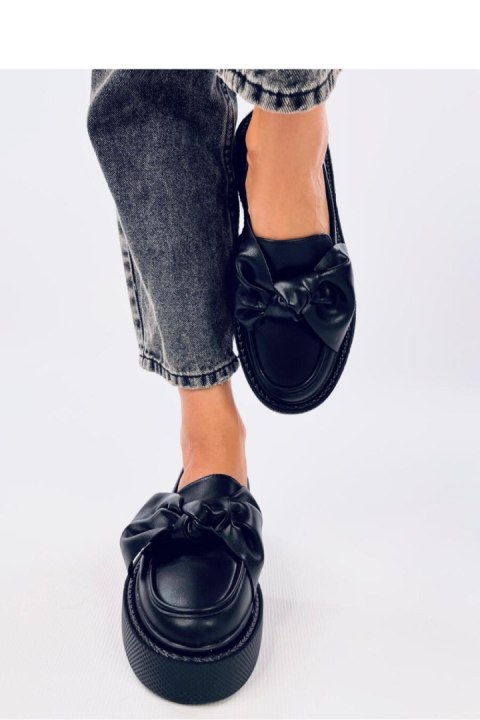 Mokasyny z kokardą STARK BLACK - Inello Mokasyny z kokardą STARK BLACK - Inello