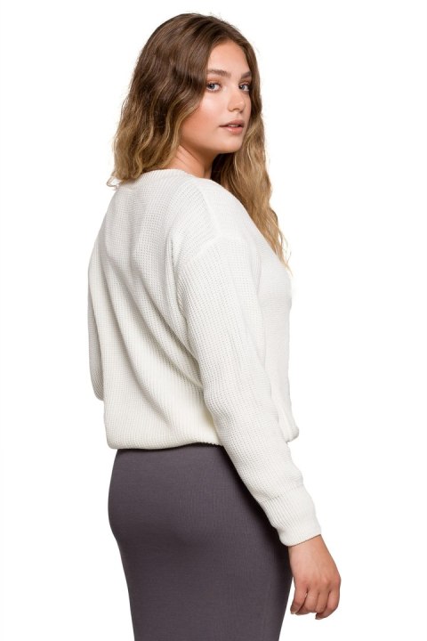 Sweter Damski Model BK075 Ecru - BE Knit Sweter Damski Model BK075 Ecru - BE Knit
