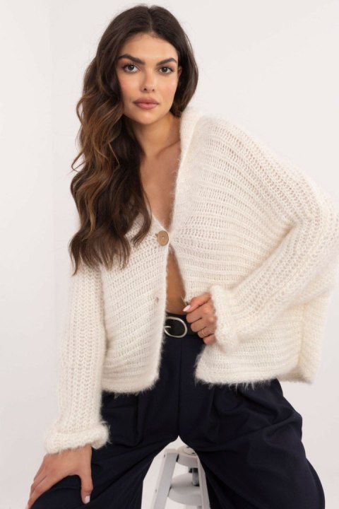 Sweter Damski Model TW-SW-BI-25002.88P Ecru - Och Bella Sweter Damski Model TW-SW-BI-25002.88P Ecru - Och Bella