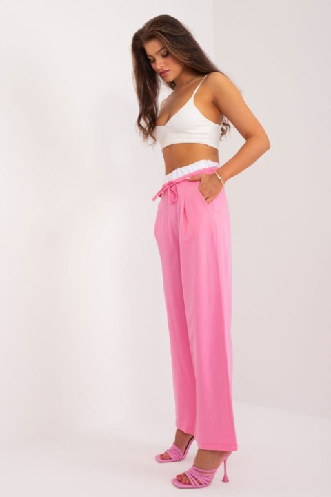 Spodnie Damskie Model DHJ-SP-A7327TRT2.32 Pink - Italy Moda Spodnie Damskie Model DHJ-SP-A7327TRT2.32 Pink - Italy Moda