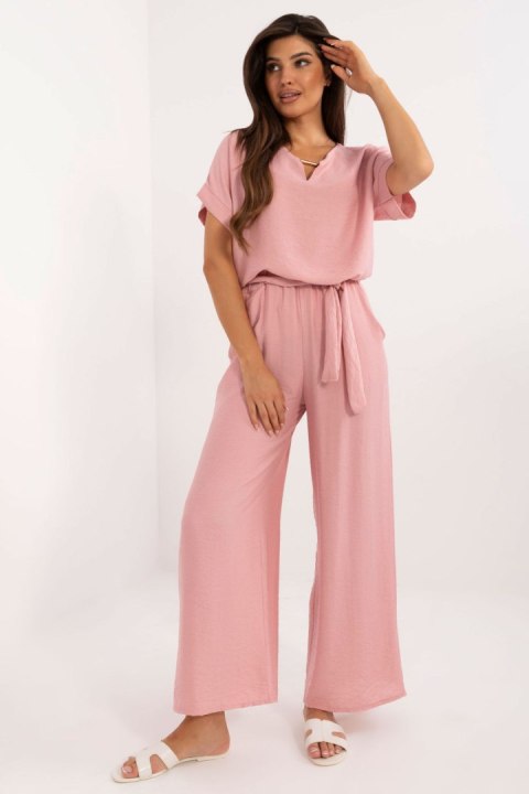 Spodnie Komplet Model DHJ-KMPL-3301.63 Light Pink - Italy Moda Spodnie Komplet Model DHJ-KMPL-3301.63 Light Pink - Italy Moda