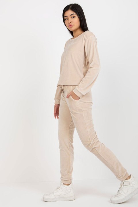 Spodnie Komplet Model RV-KMPL-6083.05 Light Beige - Rue Paris Spodnie Komplet Model RV-KMPL-6083.05 Light Beige - Rue Paris