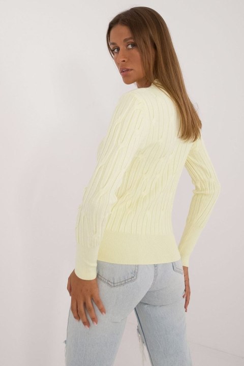 Sweter Damski Model AT-SW-2338-2.00 Light Yellow - AT Sweter Damski Model AT-SW-2338-2.00 Light Yellow - AT