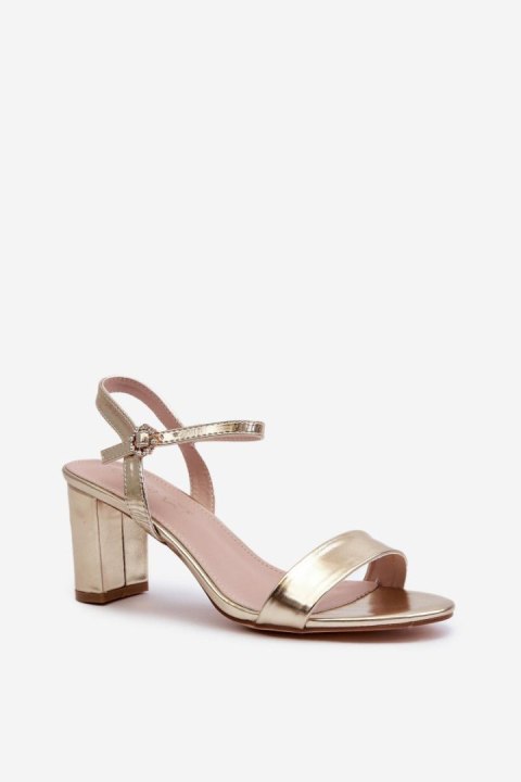Sandały Model Glindra 24SD98-6986 Gold - Step in style Sandały Model Glindra 24SD98-6986 Gold - Step in style