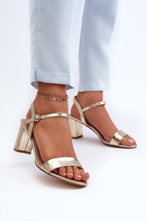Sandały Model Glindra 24SD98-6986 Gold - Step in style Sandały Model Glindra 24SD98-6986 Gold - Step in style
