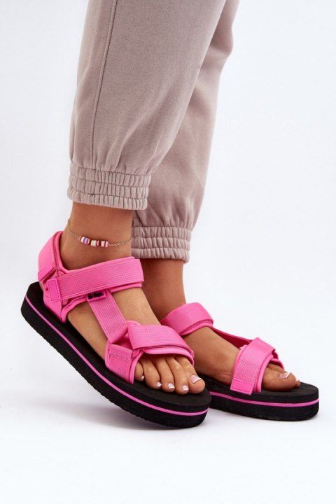 Sandały Model Lee Cooper LCW-24-05-2750L Fuksja - Step in style Sandały Model Lee Cooper LCW-24-05-2750L Fuksja - Step in style