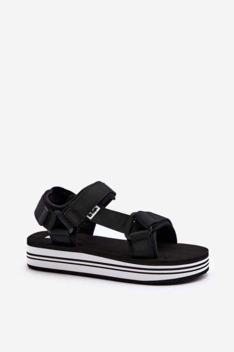 Sandały Model Lee Cooper LCW-24-05-2753 Black/White - Step in style Sandały Model Lee Cooper LCW-24-05-2753 Black/White - Step in style