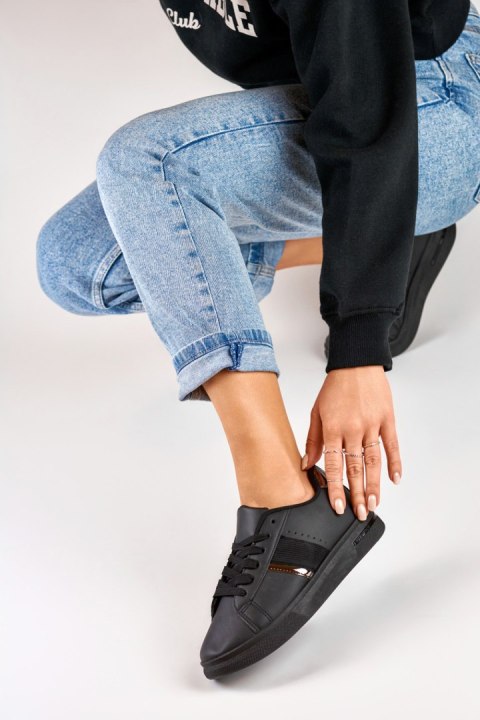 Czarne buty sportowe damskie - 37 Primohurt Czarne buty sportowe damskie - 37 Primohurt