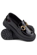 Lakierowane czarne loafersy damskie z ozdobą - 39 Primohurt