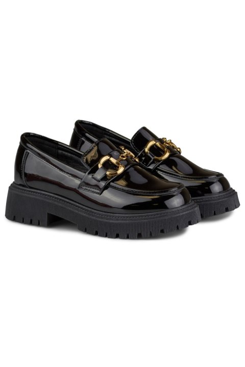 Lakierowane czarne loafersy damskie z ozdobą - 39 Primohurt Lakierowane czarne loafersy damskie z ozdobą - 39 Primohurt