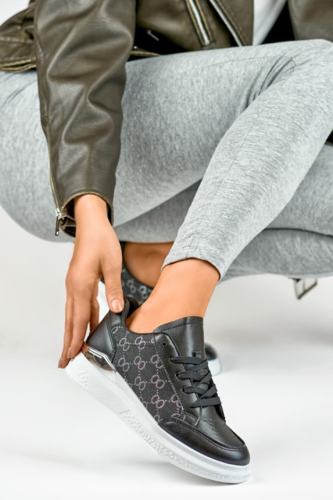 Czarne sneakersy damskie z modnym wzorem - 39 Primohurt Czarne sneakersy damskie z modnym wzorem - 39 Primohurt