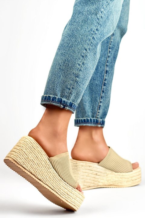 Klapki espadryle na wysokiej koturnie ze złotą nitką - 39 Primohurt Klapki espadryle na wysokiej koturnie ze złotą nitką - 39 Primohurt