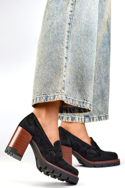 Czarne loafersy damskie na wysokim obcasie - 38 Primohurt Czarne loafersy damskie na wysokim obcasie - 38 Primohurt