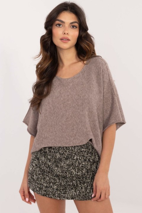 Sweter Damski Model IT-SW-0811.82P Dark Beige - BFG Sweter Damski Model IT-SW-0811.82P Dark Beige - BFG