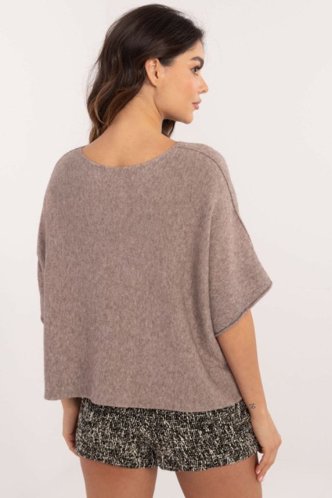 Sweter Damski Model IT-SW-0811.82P Dark Beige - BFG Sweter Damski Model IT-SW-0811.82P Dark Beige - BFG