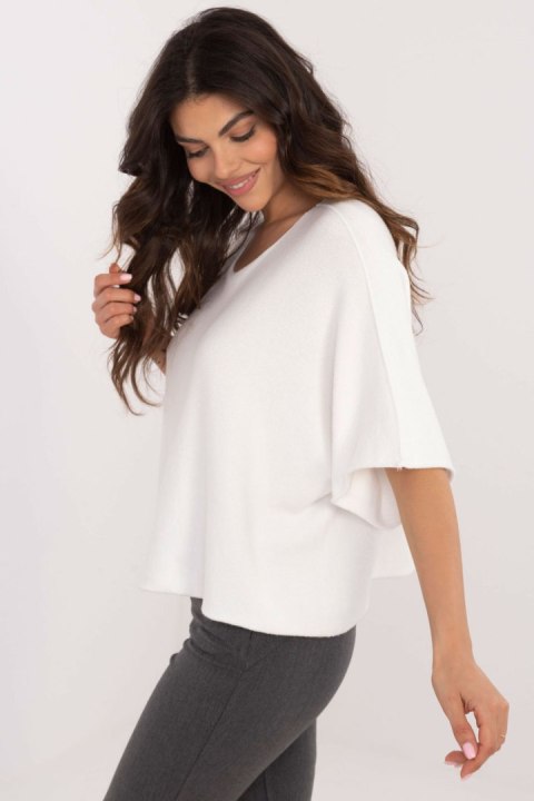 Sweter Damski Model IT-SW-0811.88P White - BFG Sweter Damski Model IT-SW-0811.88P White - BFG