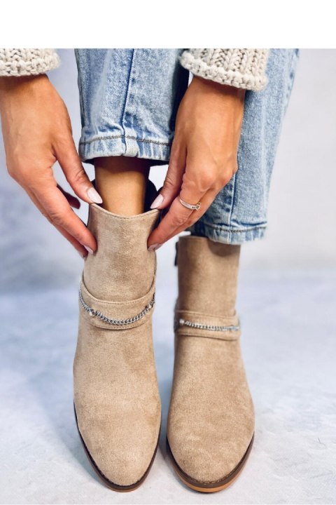 Botki na obcasie zamszowe ATHING KHAKI - Inello Botki na obcasie zamszowe ATHING KHAKI - Inello