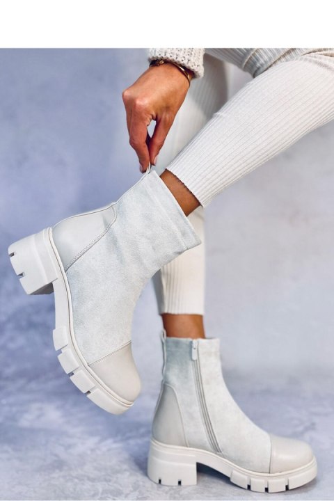 Botki na szerokim obcasie OLSON BEIGE - Inello Botki na szerokim obcasie OLSON BEIGE - Inello