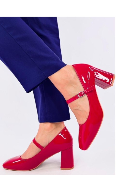 Czółenka na obcasie w stylu Mary Jane VALONIS RED - Inello Czółenka na obcasie w stylu Mary Jane VALONIS RED - Inello