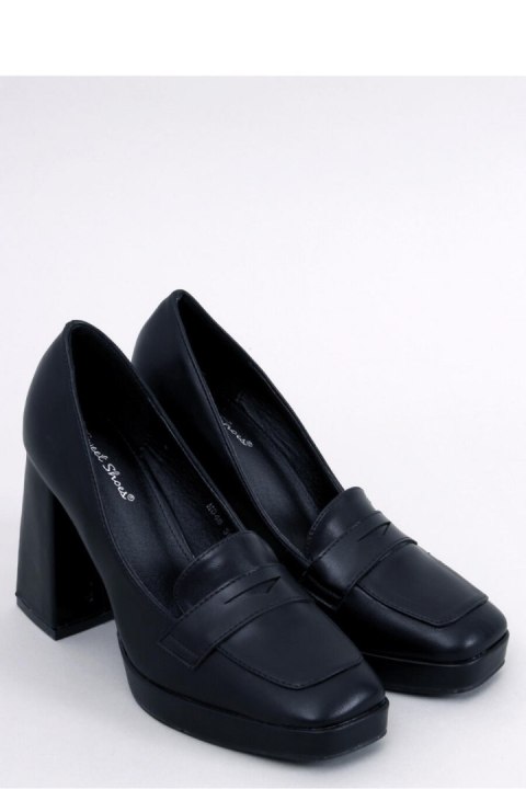 Mokasyny na obcasie ENTEE BLACK - Inello Mokasyny na obcasie ENTEE BLACK - Inello