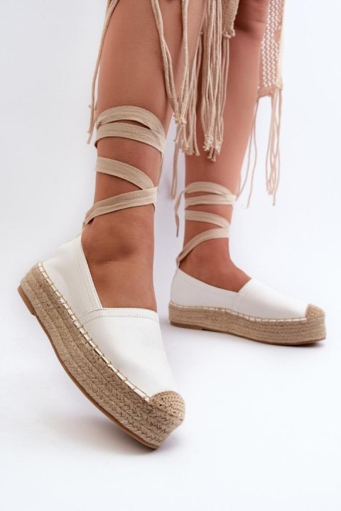 Espadryle Model Tailesse C-285 White - Step in style Espadryle Model Tailesse C-285 White - Step in style