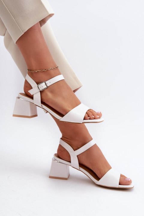 Sandały Model Leisha LT33-10 White - Step in style Sandały Model Leisha LT33-10 White - Step in style