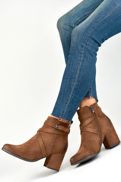 Botki Model 260037FX-SU Brown - PRIMO Botki Model 260037FX-SU Brown - PRIMO
