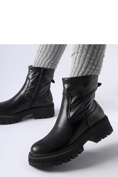 Czarne botki z ozdobną cholewką Garrett - Solea Czarne botki z ozdobną cholewką Garrett - Solea